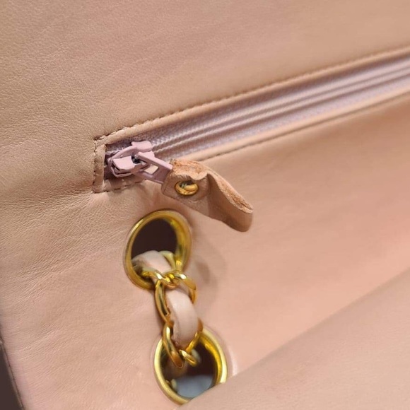 ❌SOLD❌ Vintage Chanel Medium M/L Classic Flap pink - Picture 11 of 14